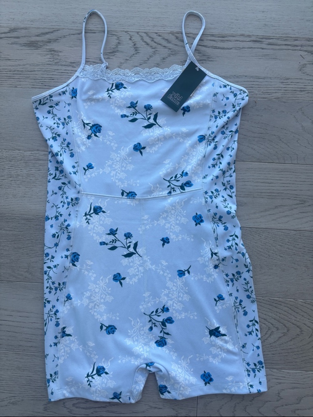 Wild Fable Butter Bliss Romper Size Large New NWT - Picture 2 of 4